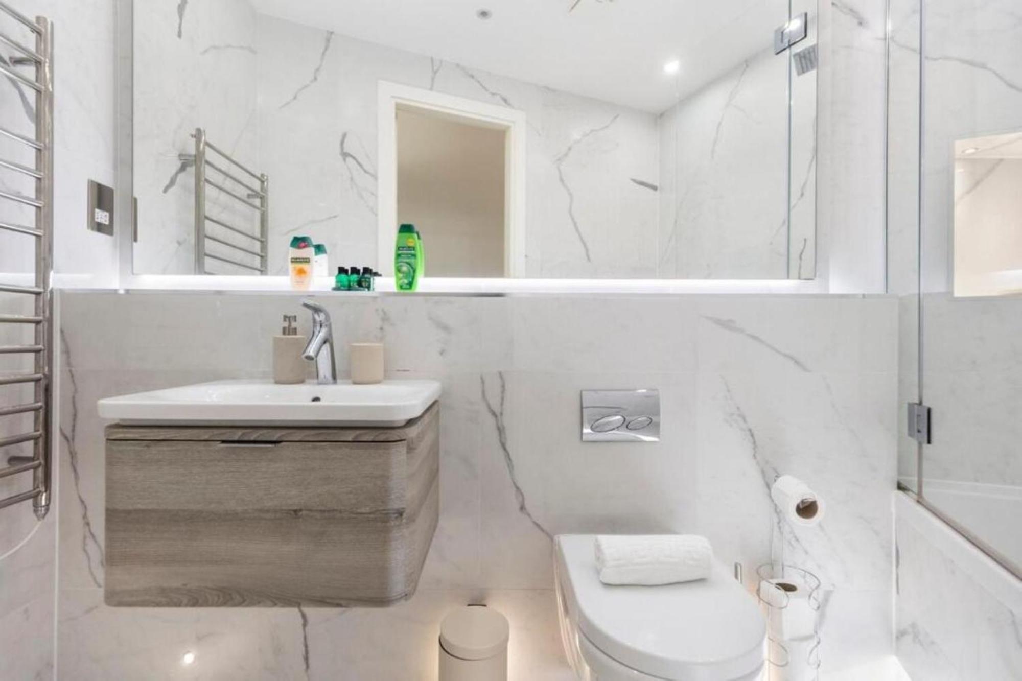 Modern Simplicity, Minimalist 2br Flat In Appartamento Londra